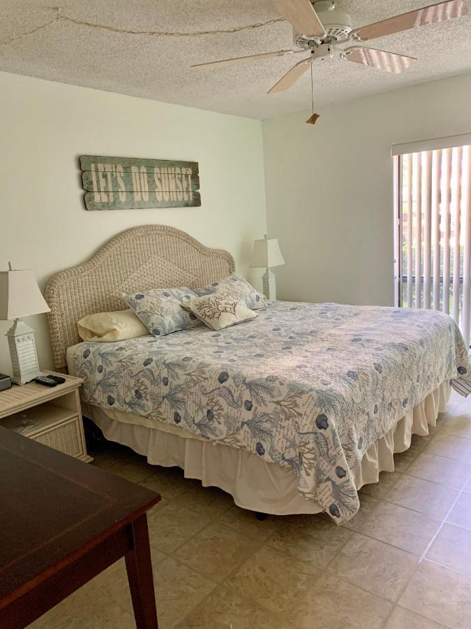 Siesta Key Escape Ground Floor Steps To Heated Pool And Free Trolley Apartment Ngoại thất bức ảnh